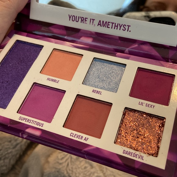 BH Cosmetics Amethyst 7 eyeshadow palette. Gemstone Collection. February. Vegan - Picture 3 of 4